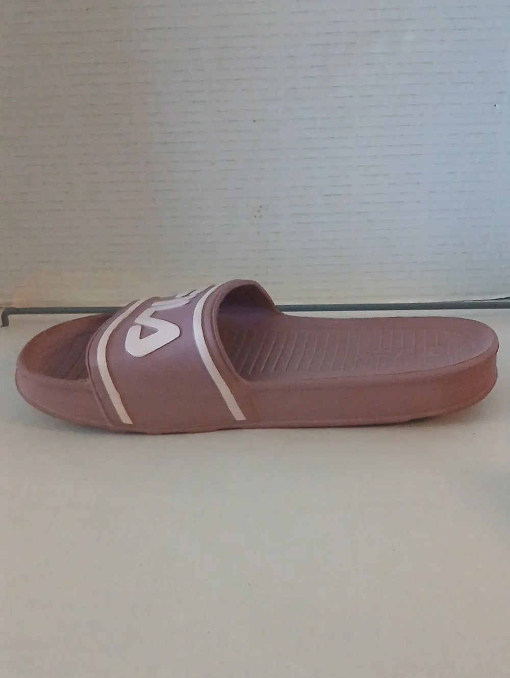 FILA Men's Mauve Slide Sandals with Cream Logo